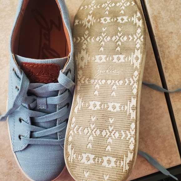 Brand new without tags zodiac sneakers - Picture 5 of 6